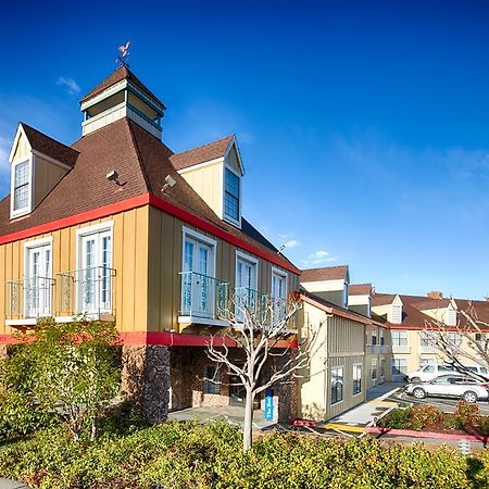 Red Lion Inn & Suites Auburn Exterior photo